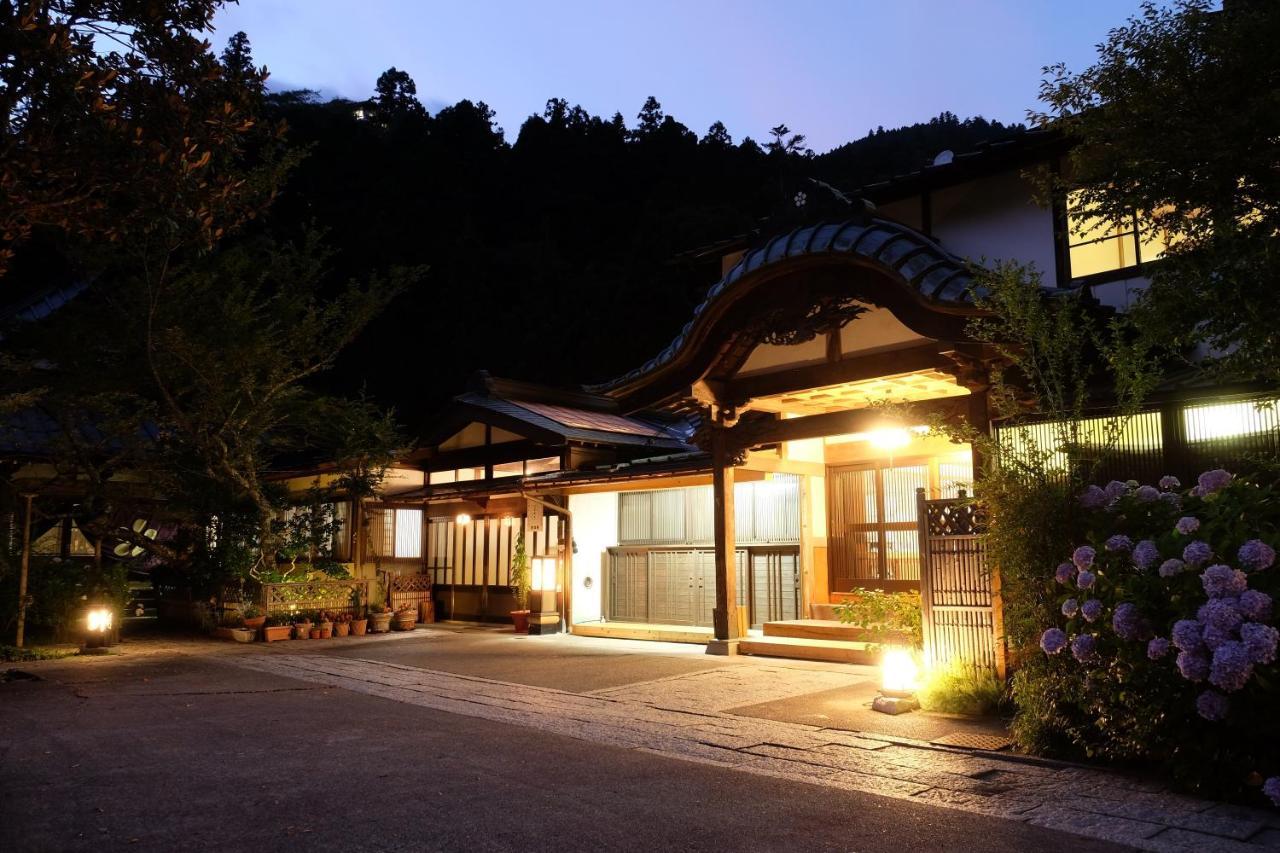 Temple Lodging Shukubo Kakurinbo Minobu Exteriör bild
