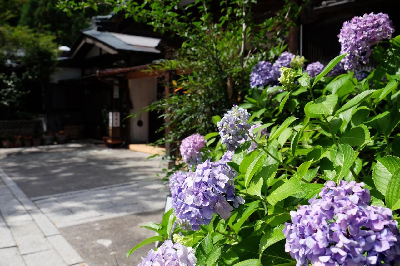Temple Lodging Shukubo Kakurinbo Minobu Exteriör bild